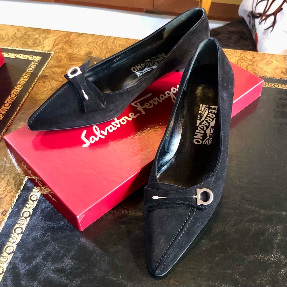 Salvatore Ferragamo Guya Espresso Calf in Black Suede Size 7 1/2 B